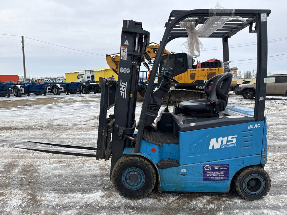 TRF E* Вилочный погрузчик E15-3I2 (Электрический, 11 л.с., АТ)