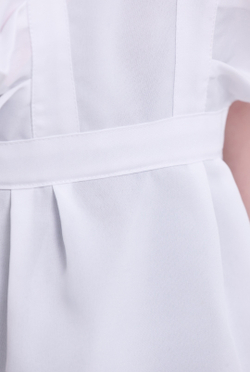 Фартук школьный для девочки белый габардин однотонный строгий габардиновый на первое 1 сентября на последний звонок на линейку