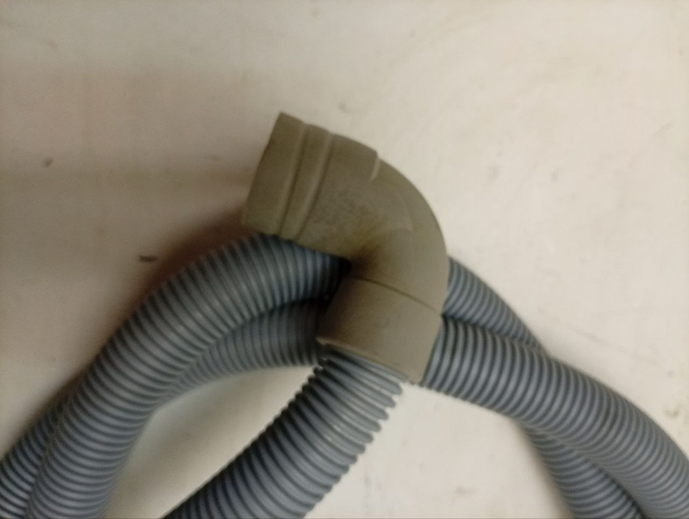 F12U2HCS2 кт15 Шланг сливной к стиральной машине LG MEJ61841002 б/у