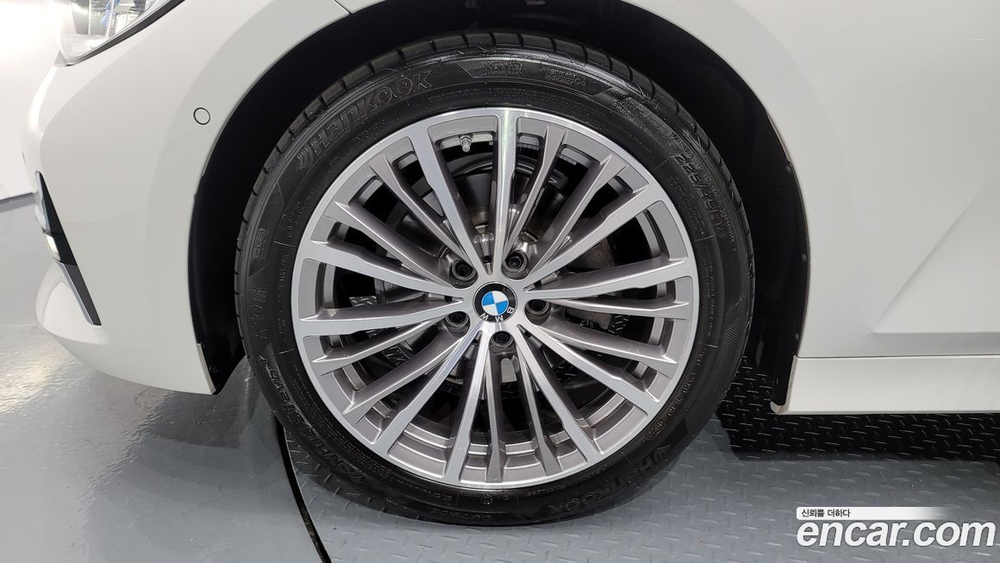 BMW 3 Series (G20) 320i Touring Luxury (09.2022)