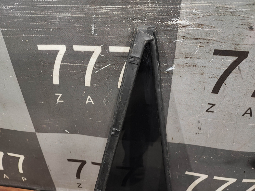 Форточка задняя левая Toyota RAV4 III Long (XA30) Б/У Оригинал 6812442110