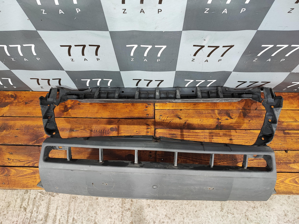 Решетка переднего бампера Boxer Jumper Ducato 14- БУ Оригинал 1315077070