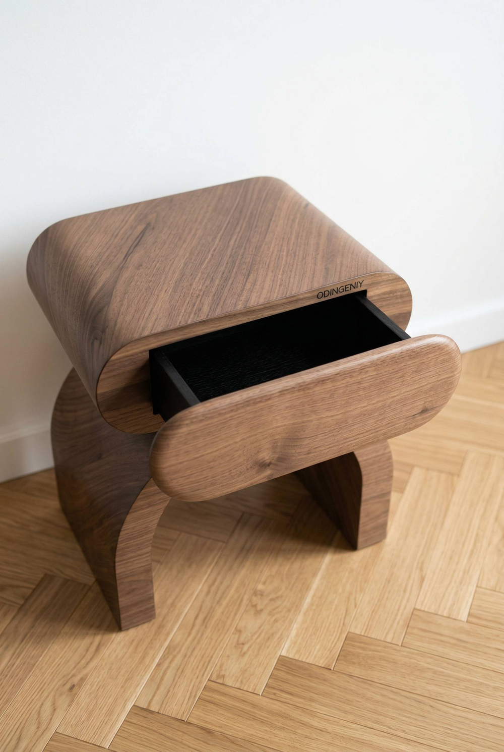 Тумба "Литосфера"