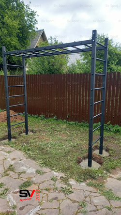 Монтаж уличной шведской стенки Sv Sport Рукоход (4 вертикальных столба)