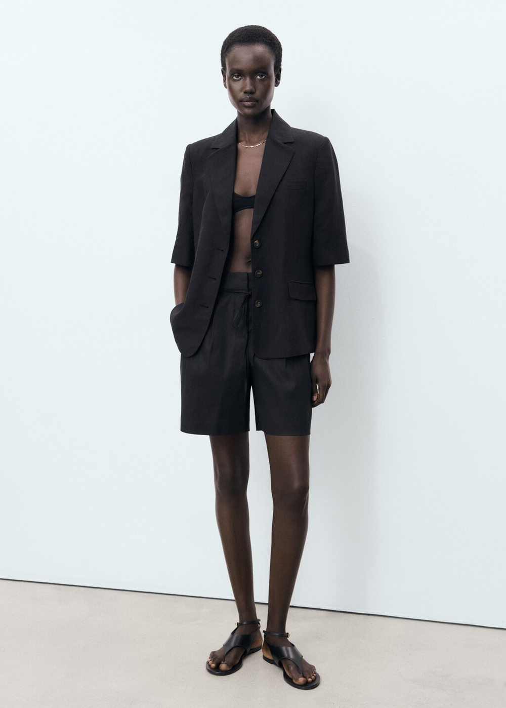 Льняные шорты с поясом-бантом