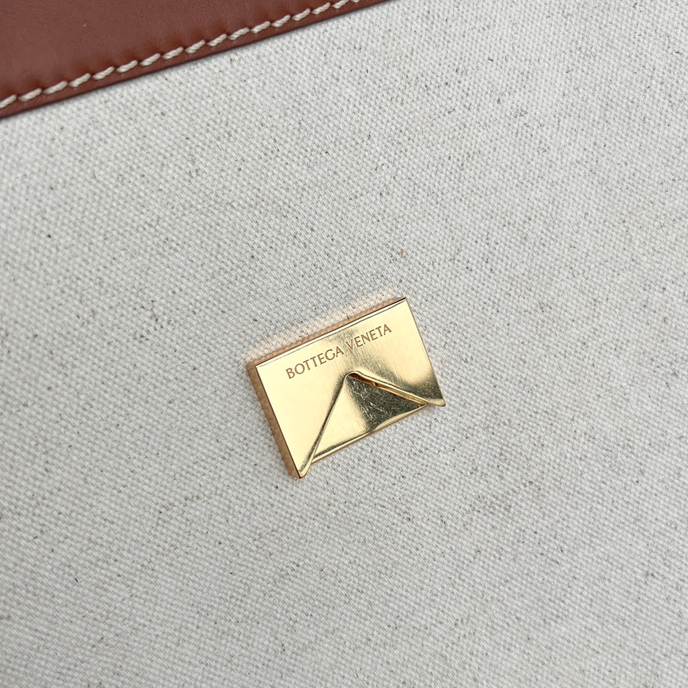 Bottega Veneta Large Andiamo Backpack 48 cm