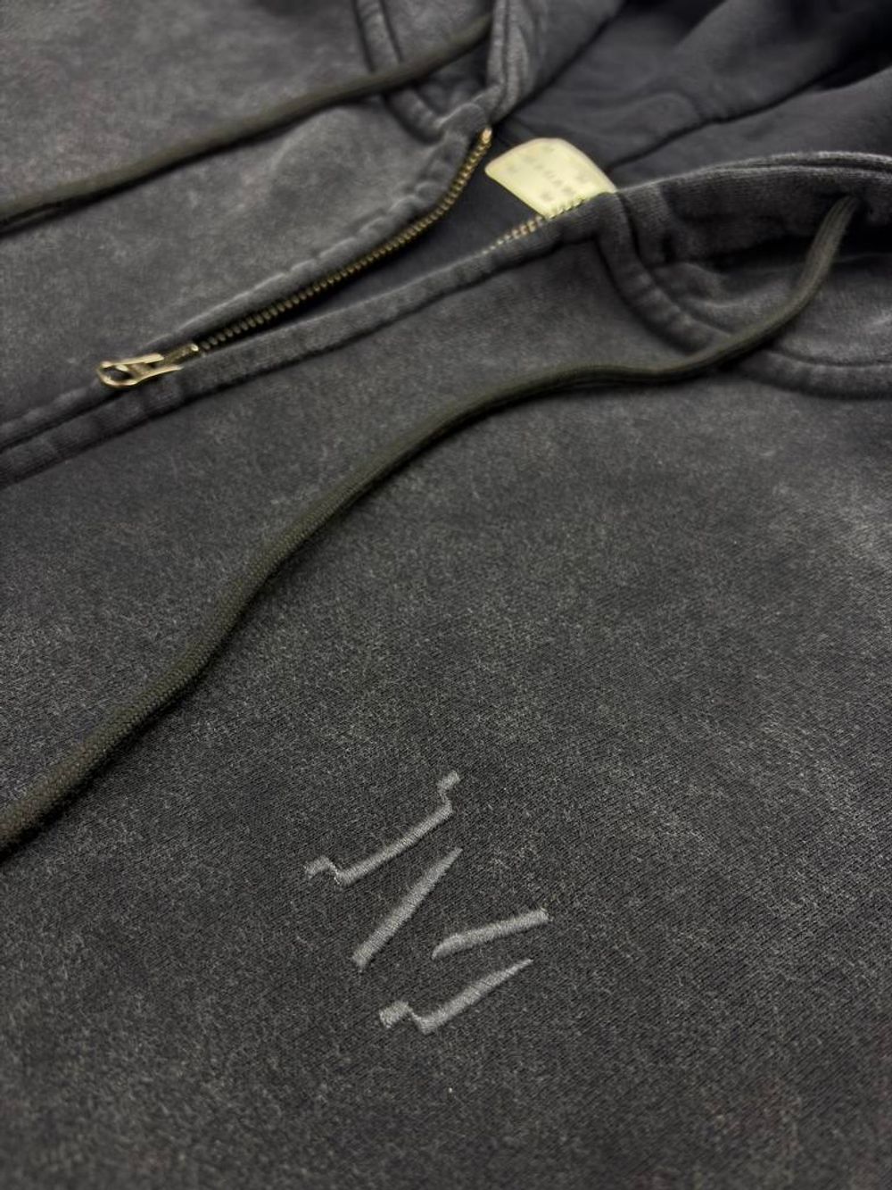 Худи Zip black/dye черное