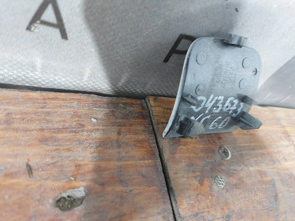 Заглушка буксировочного крюка Volvo XC60 1 08-17 Б/У Оригинал 30763427