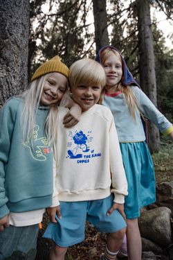 Свитшот сливочный "If the Rain comes"