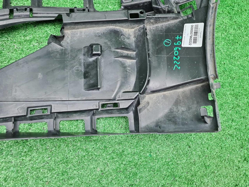 Кронштейн переднего бампера RH BMW 7er G11 (19-22)