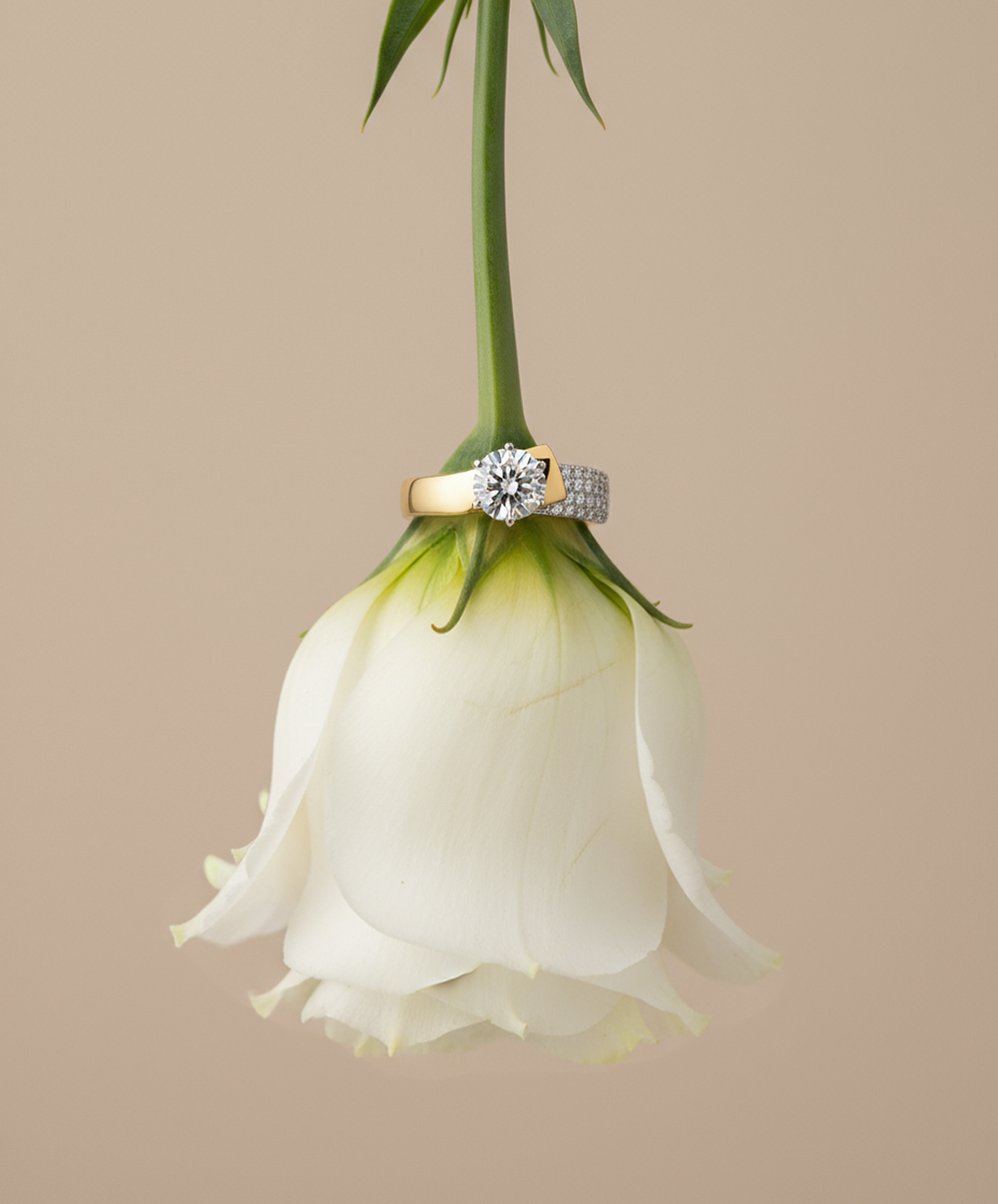 Кольцо из золота с фианитом, 017402