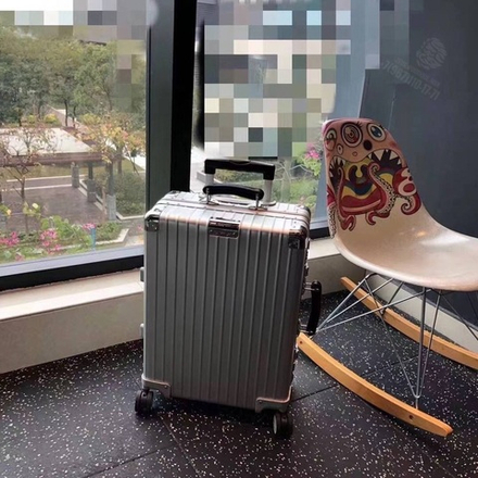 Дорожный чемодан Rimowa