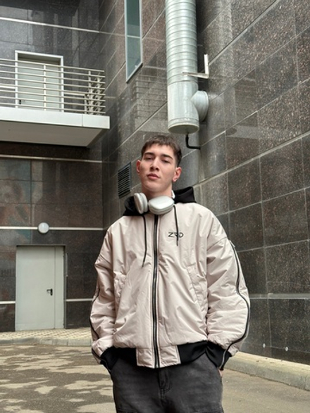 Бомбер ZRD Lightning form Молочный