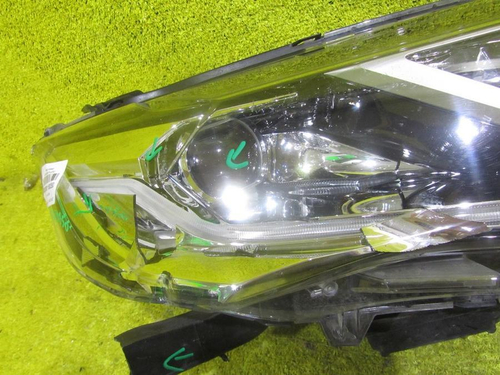 Битая Фара правая Mitsubishi Pajero Sport 3 (2015-2021) LED