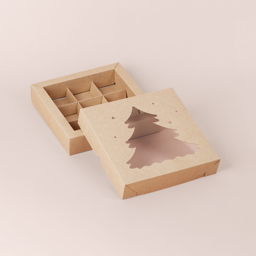 Коробка для 9 конфет с окном ёлка (крафт)