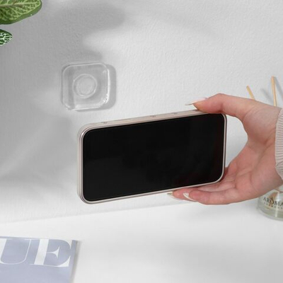 Универсальный держатель-стоппер для дома (4,6х4,6х1 см)