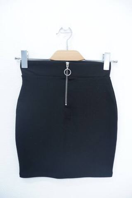 Юбка  Bershka темная 42 размер