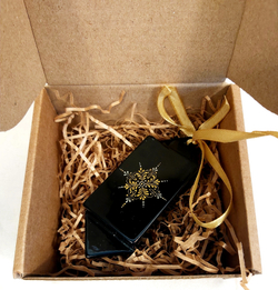 Ёлочная игрушка  Конфета с росписью "Заяц с балалайкой. Новый год"