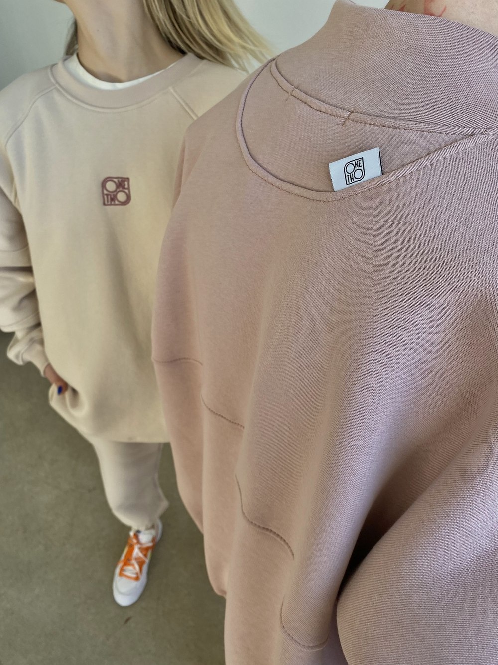 Zip-Up Sweatshirt Adobe Rose