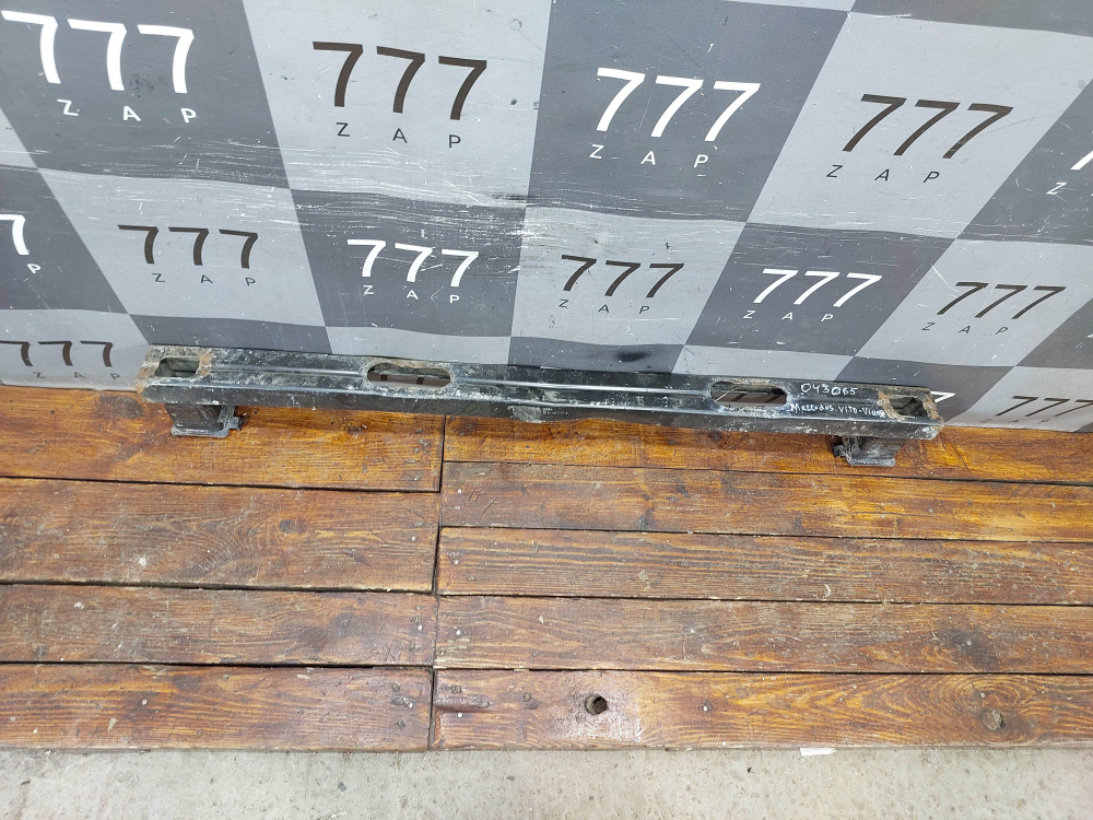 Усилитель заднего бампера Mercedes V-Class (W447) 14-нв Б/У Оригинал A4476110010