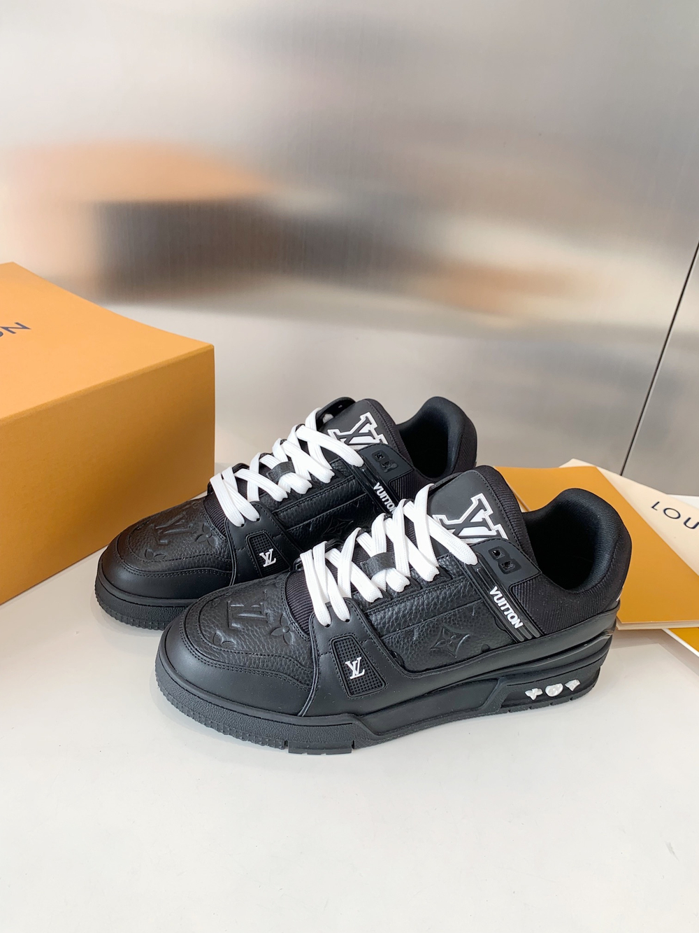 Louis Vuitton Trainer Sneaker