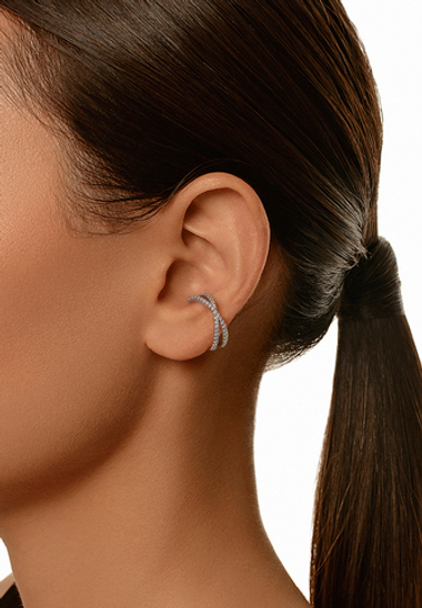 Кафф из серебра "Икс" объемный с фианитами