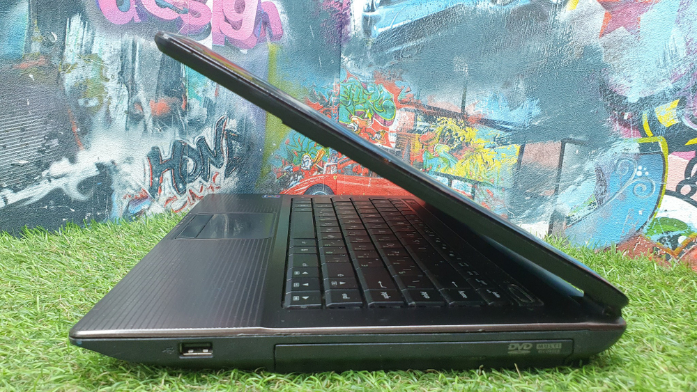 14" Ноутбук ASUS X44H 1366x768, Intel Celeron 1.5 ГГц, RAM 4 ГБ 90N7SU158W1512RD13AU