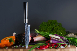 Нож кухонный универсальный 16.2см, гвоздичное масло и салфетка Samura Blacksmith