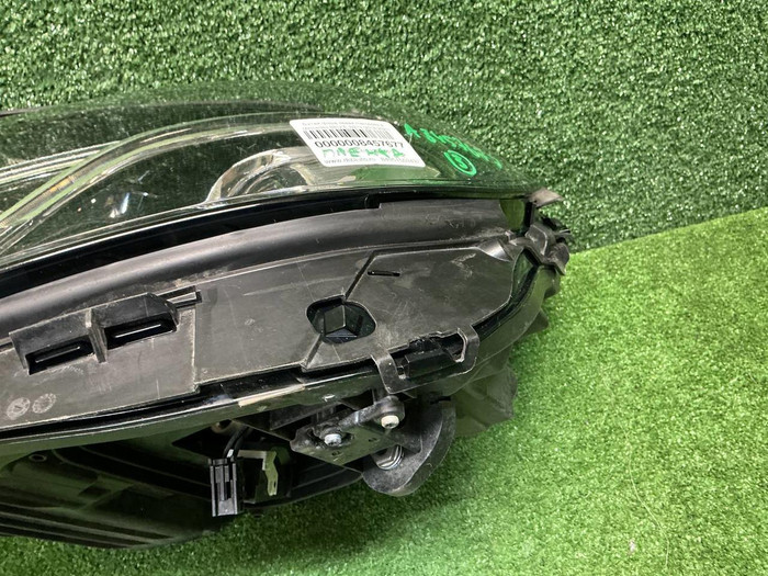 Фара левая Mercedes E W213 (2016-2021) LED