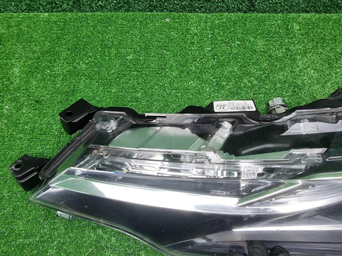 Фара левая Toyota Corolla E160 (2015-2019) LED