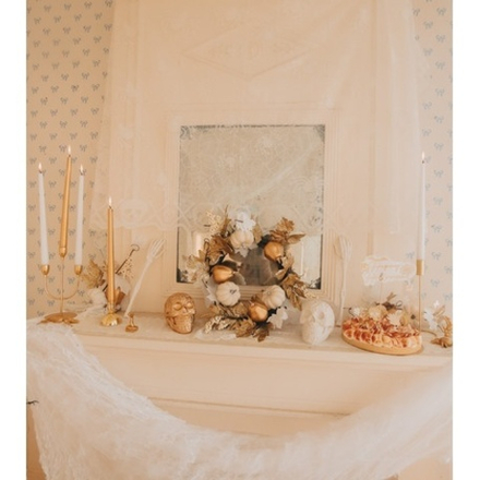 Белая пластиковая тыква (средняя) 1шт. (10,5 х 11 см)