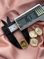 Пуговицы Лв. молочные эмаль золото 18 мм