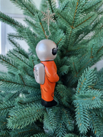 Игрушка фарфоровая космонавт