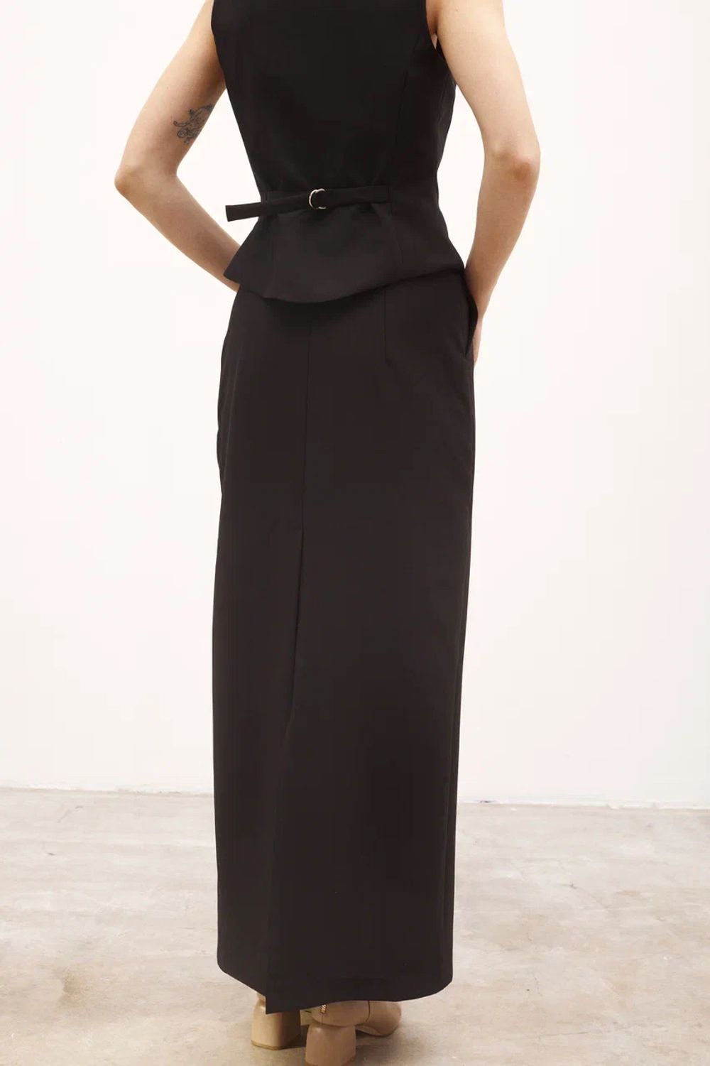 Юбка прямая черная