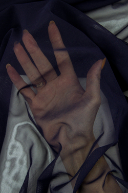 Сетка эластичная иссиня-черная отрезом 75х50 см (Турция)