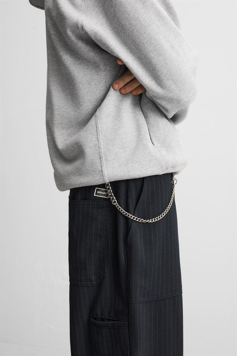 ZARA БРЮКИ КАРГО В ПОЛОСКУ С КАРМАНОМ, МОРСКОЙ СИНИЙ