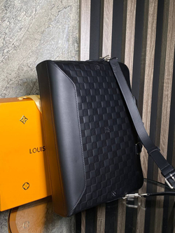 Портфель Louis Vuitton