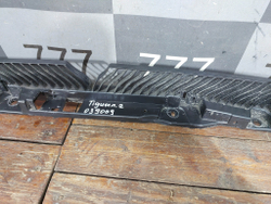 Кронштейн заднего бампера Volkswagen Tiguan 2 16-нв Б/У Оригинал 5NR807863