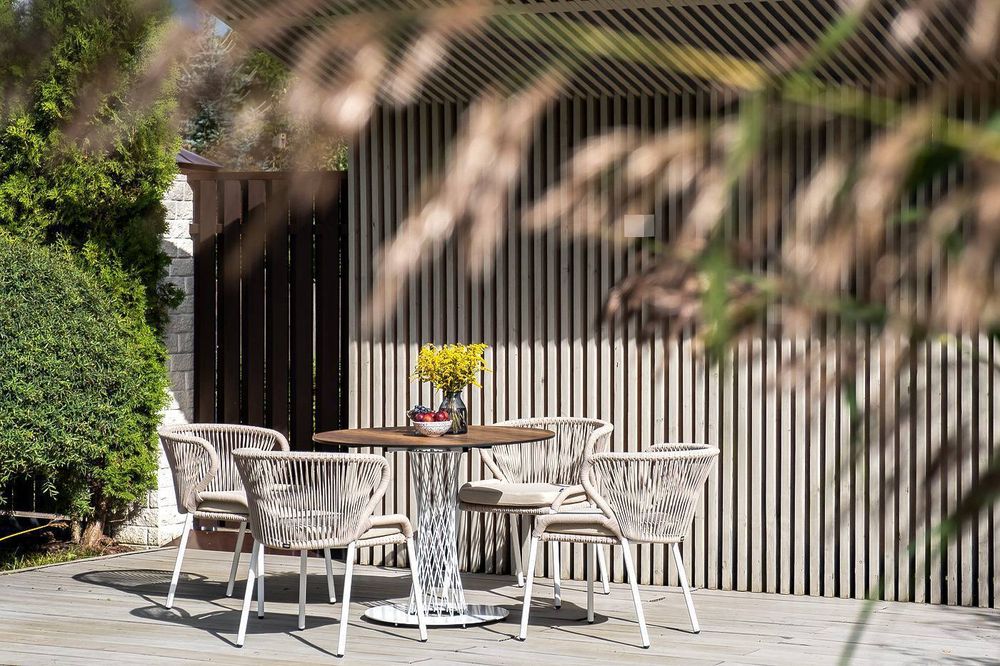 "Милан" стул плетеный из роупа, каркас алюминий белый шагрень, роуп бежевый круглый, ткань бежевая