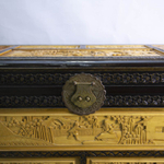 Старинный резной сундук