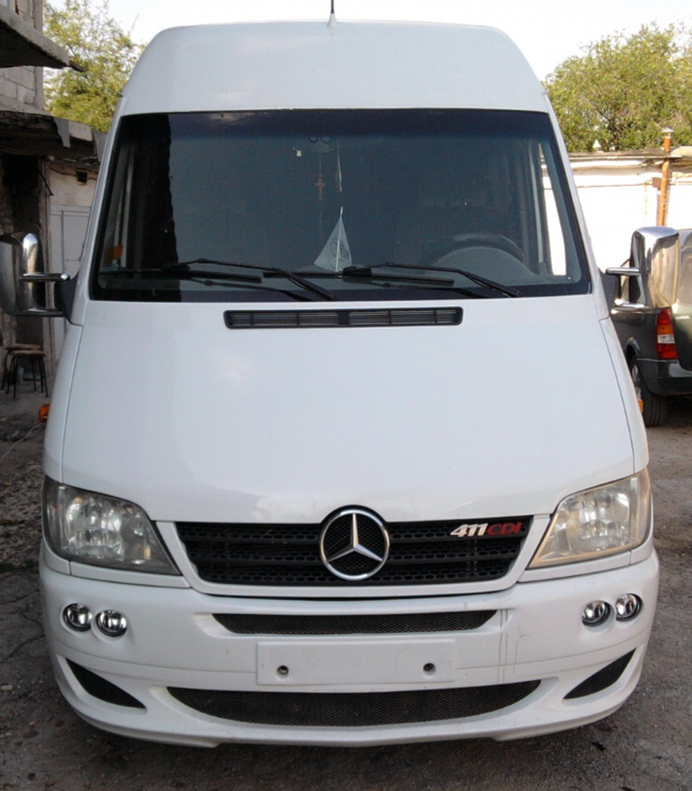 Капот пластиковый Mercedes Sprinter Classic W909
