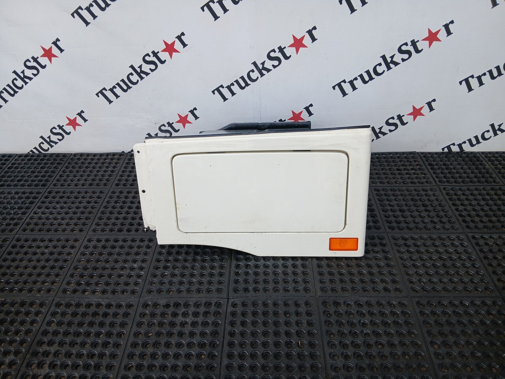 Ящик (дефект) инструментальный левый в сборе 2023г.