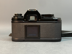 Nikon EM + Nikon 50mm f/1.8
