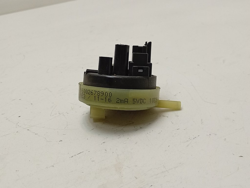 IWUB4085CIS кт59 Датчик уровня воды для стиральной машины Indesit 16002678900 б/у