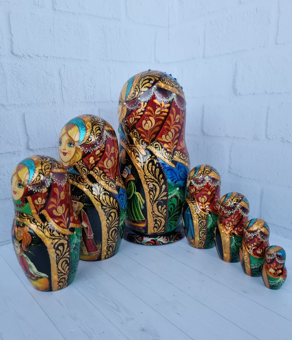 Матрешка "Сказка о золотом петушке" 7 мест