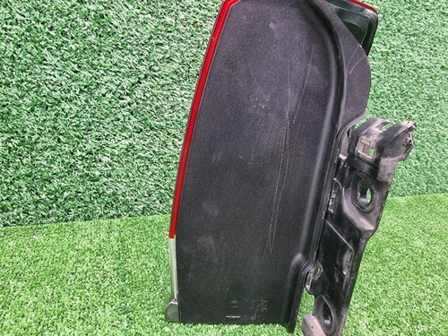 Фонарь левый внешний Toyota Land Cruiser 200 15-21