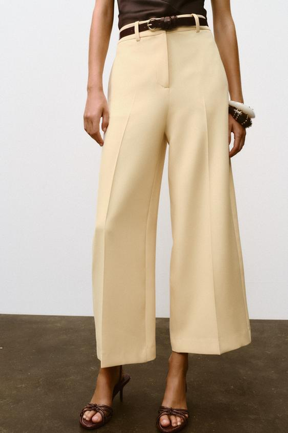 ZARA БРЮКИ-КЮЛОТЫ С РЕМНЕМ, СВЕТЛО-БЕЖЕВЫЙ