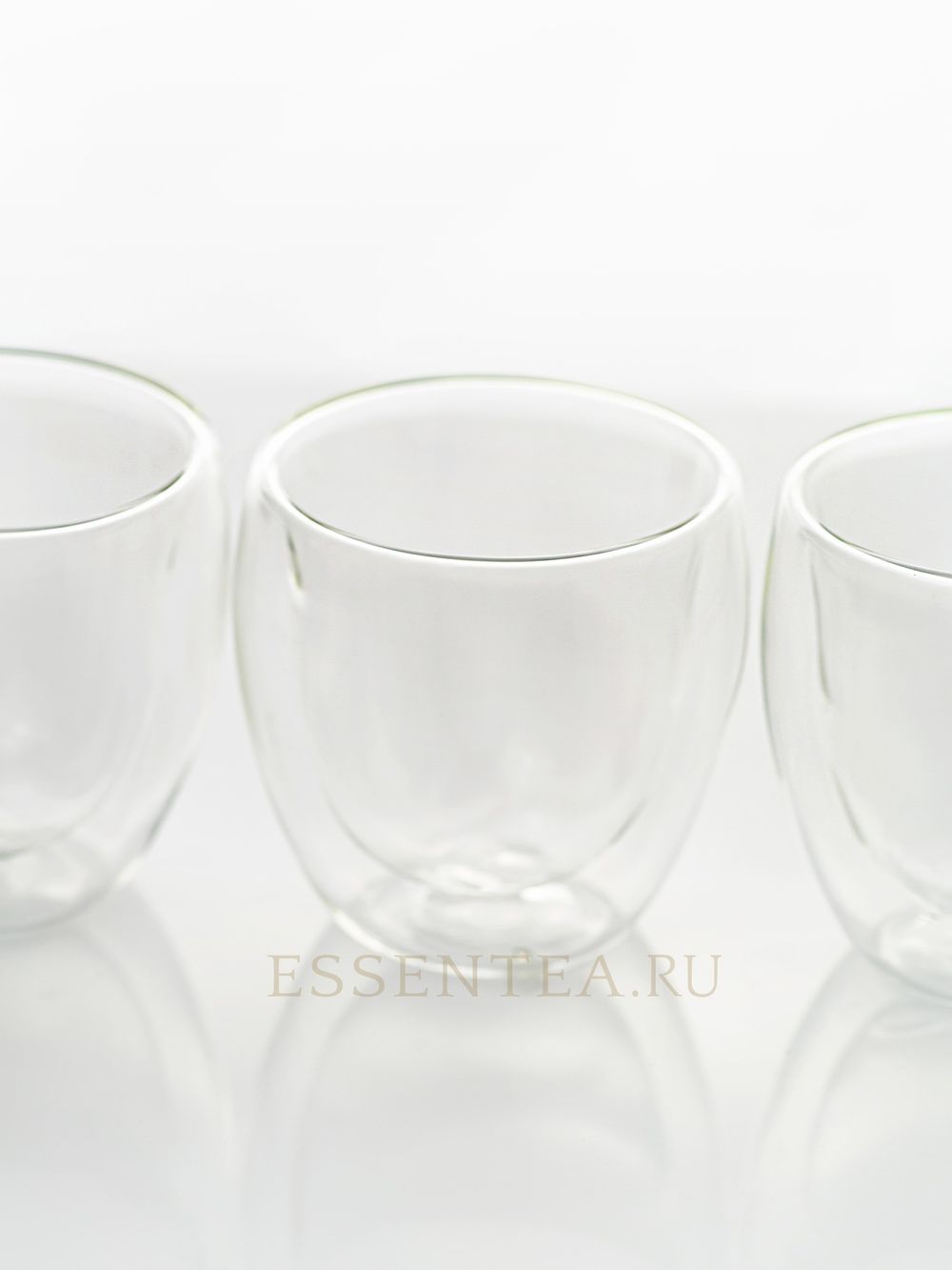 стеклянная чашка