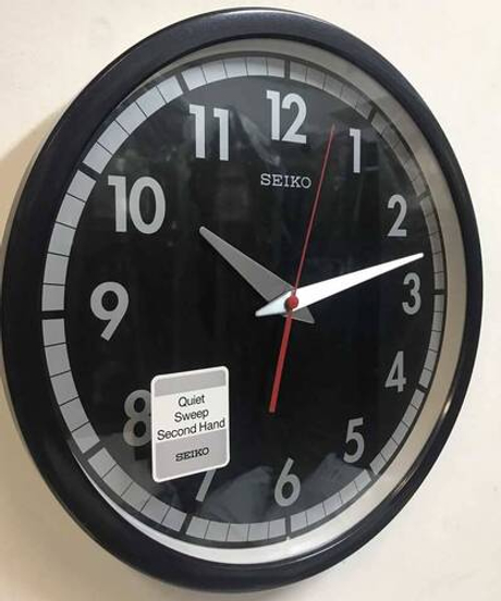 Настенные часы Seiko QXA476KN