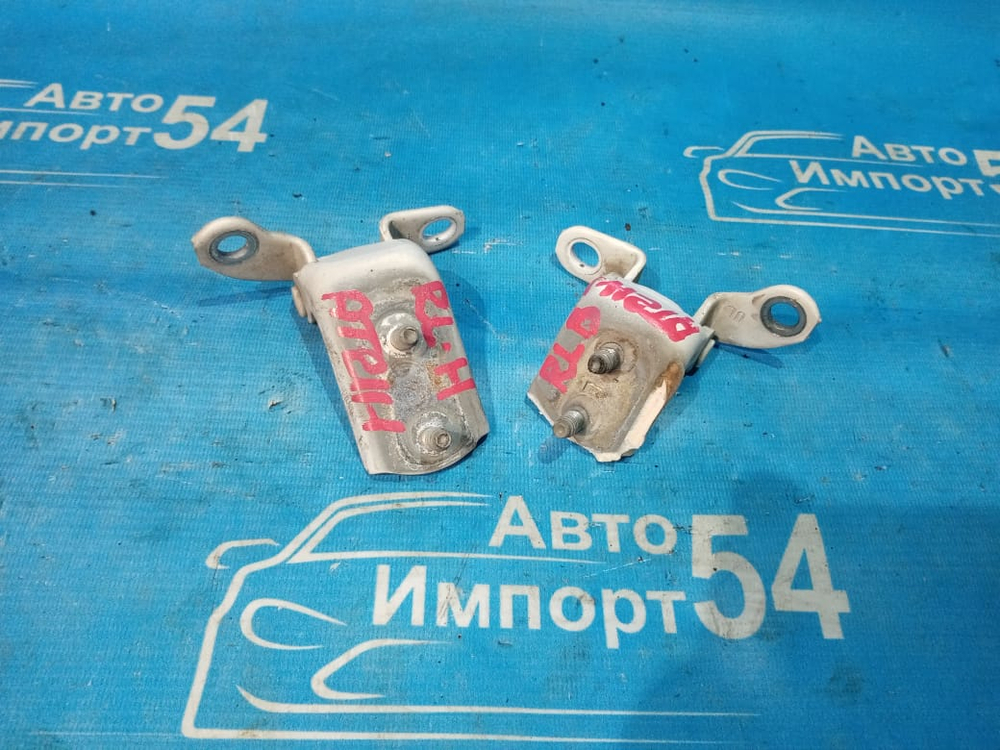 Петля двери задней левой TOYOTA CALDINA 1998